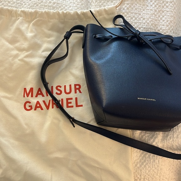 Mansur Gavriel Mini Mini Bucket Bag - Picture 3 of 3